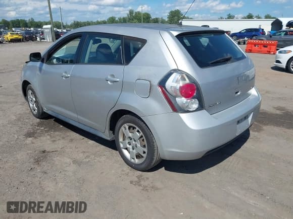✅ 2010 Pontiac Vibe 1SB • VIN: 5Y2SP6E04AZ410992 • Lot: 42539506. Listed on IAAI with 197,382 mi. Free auction sales archive from the USA and detailed vehicle history report at DreamBid. Image 3.