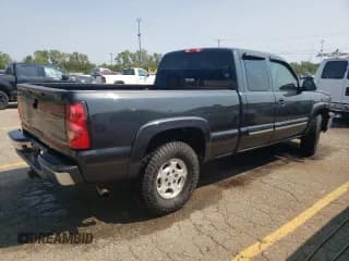 ✅ 2004 Chevrolet Silverado 1500 Z71 • VIN: 1GCEK19T94E103204 • Лот: 70983904. Опубликован ранее на Copart с пробегом 217 295 миль. Бесплатный доступ к архиву аукционных продаж из США и подробный отчёт об истории автомобиля на DreamBid. Изображение 3.