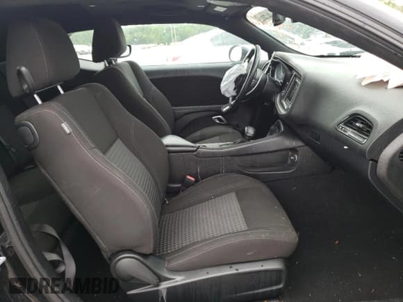 ✅ 2020 Dodge Challenger SXT • VIN: 2C3CDZAG8LH191396 • Lot: 46782582. Wystawiony na Copart z przebiegiem 43 120 mil. Bezpłatny archiwum sprzedaży aukcyjnych z USA i szczegółowy raport historii pojazdu na DreamBid. Zdjęcie 5.