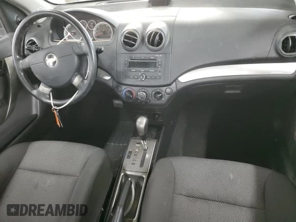 ✅ 2008 Chevrolet Aveo LS • VIN: KL1TD56608B175222 • Lot: 46323175. Wystawiony na Copart z przebiegiem 107 245 mil. Bezpłatny archiwum sprzedaży aukcyjnych z USA i szczegółowy raport historii pojazdu na DreamBid. Zdjęcie 8.