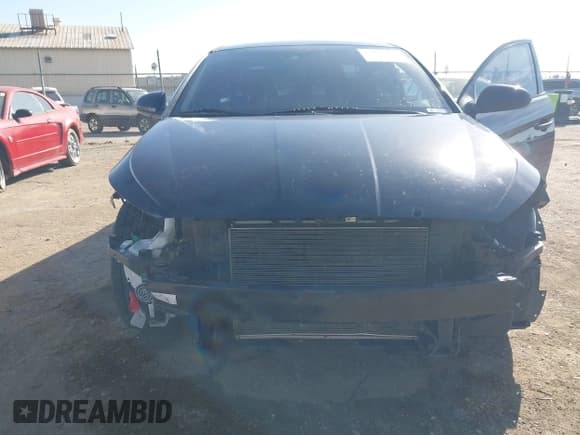 ✅ 2020 Hyundai Elantra Value Edition • VIN: 5NPD84LF8LH518088 • Lot: 43401885. Listed on IAAI with 89,460 mi. Free auction sales archive from the USA and detailed vehicle history report at DreamBid. Image 18.