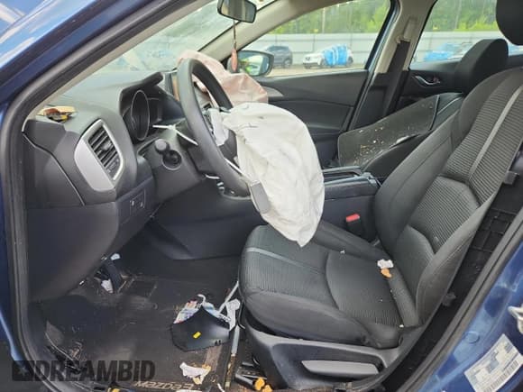 ✅ 2017 Mazda 3 Sport • VIN: 3MZBN1U76HM132757 • Lot: 62835795. Wystawiony na Copart z przebiegiem Nie podano. Bezpłatny archiwum sprzedaży aukcyjnych z USA i szczegółowy raport historii pojazdu na DreamBid. Zdjęcie 7.