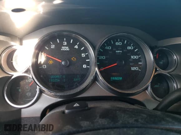 ✅ 2010 Chevrolet Silverado 1500 LT • VIN: 1GCSCSE08AZ151749 • Lot: 75020174. Listed on Copart with 193,256 mi. Free auction sales archive from the USA and detailed vehicle history report at DreamBid. Image 9.