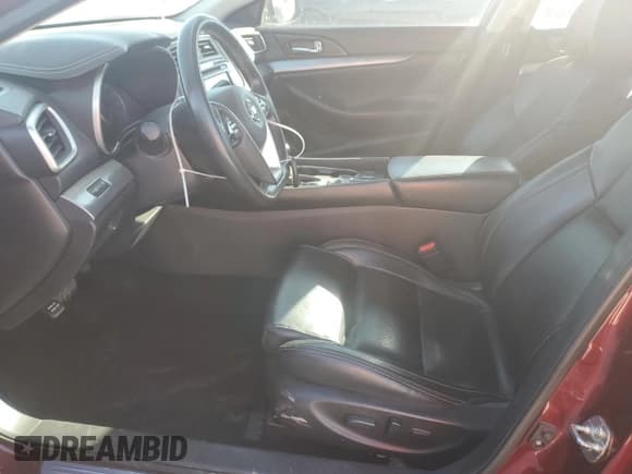 ✅ 2018 Nissan Maxima SV • VIN: 1N4AA6AP9JC395818 • Lot: 86705135. Wystawiony na Copart z przebiegiem 95 327 mil. Bezpłatny archiwum sprzedaży aukcyjnych z USA i szczegółowy raport historii pojazdu na DreamBid. Zdjęcie 7.