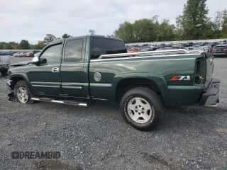 ✅ 2006 Chevrolet Silverado 1500 LS • VIN: 2GCEK19B561266573 • Lot: 71420804. Wystawiony na Copart z przebiegiem 153 471 mil mil. Skorzystaj z bezpłatnego archiwum sprzedaży aukcyjnych z USA i zobacz szczegółowy raport historii pojazdu na DreamBid. Zdjęcie 2.
