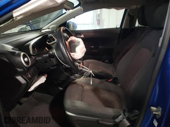 2019 Chevrolet Sonic LT z VIN 1G1JD5SB7K4108950, wystawiony jako Copart lot #72563712 z przebiegiem 70 776 mil mil oraz . Historia ofert i sprzedaży dostępna na DreamBid. Obrazek 7.