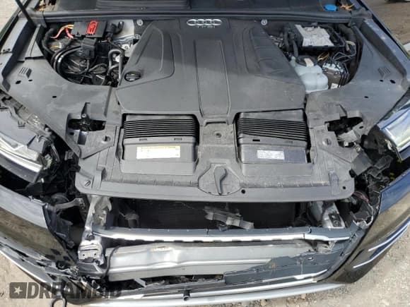 ✅ 2017 Audi Q7 • VIN: WA1LHBF72HD051665 • Lot: 61909875. Listed on Copart with 32,599 mi. Free auction sales archive from the USA and detailed vehicle history report at DreamBid. Image 12.