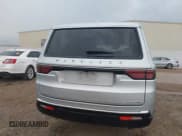 ✅ 2023 Jeep Wagoneer Series II • VIN: 1C4SJSBP7PS557479 • Lot: 42380099. Wystawiony na IAAI z przebiegiem 61 639 mil. Bezpłatny archiwum sprzedaży aukcyjnych z USA i szczegółowy raport historii pojazdu na DreamBid. Zdjęcie 16.