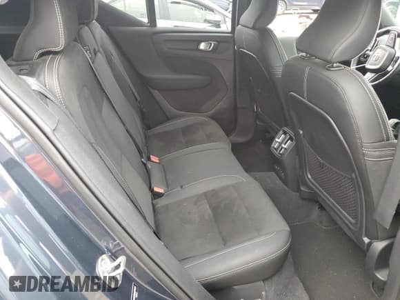 ✅ 2022 Volvo XC40 Twin Ultimate • VIN: YV4ED3UBXN2749811 • Lot: 72419784. Listed on Copart with Not provided. Free auction sales archive from the USA and detailed vehicle history report at DreamBid. Image 11.