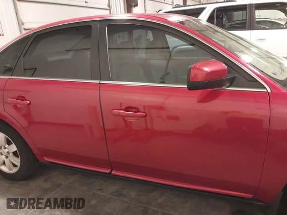 ✅ 2006 Ford Five Hundred SEL • VIN: 1FAFP24126G185999 • Lot: 41689066. Wystawiony na IAAI z przebiegiem 168 172 mil. Bezpłatny archiwum sprzedaży aukcyjnych z USA i szczegółowy raport historii pojazdu na DreamBid. Zdjęcie 14.