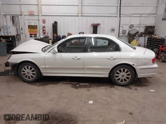 2004 Hyundai Sonata GLS с VIN KMHWF35H04A075446, выставлен на аукционе IAAI как лот 41385149 с пробегом Не указан миль и . История ставок и продаж доступна на DreamBid. Изображение 15.