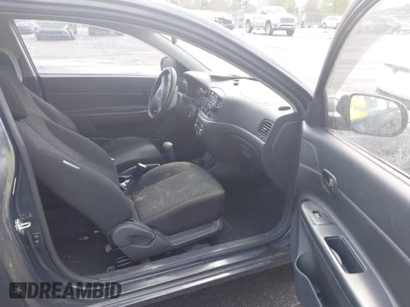 ✅ 2010 Hyundai Accent GS • VIN: KMHCM3AC6AU169375 • Лот: 41963866. Опубликован ранее на IAAI с пробегом 121 900 миль. Бесплатный доступ к архиву аукционных продаж из США и подробный отчёт об истории автомобиля на DreamBid. Изображение 5.