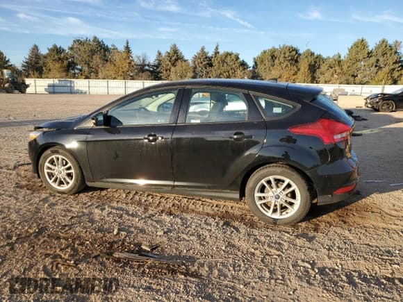 ✅ 2017 Ford Focus SE • VIN: 1FADP3K23HL220889 • Lot: 91349855. Wystawiony na Copart z przebiegiem 74 127 mil. Bezpłatny archiwum sprzedaży aukcyjnych z USA i szczegółowy raport historii pojazdu na DreamBid. Zdjęcie 2.