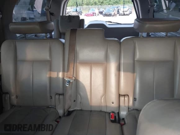 ✅ 2008 Ford Expedition Max Limited • VIN: 1FMFK19508LA56082 • Lot: 42895882. Wystawiony na IAAI z przebiegiem 269 877 mil. Bezpłatny archiwum sprzedaży aukcyjnych z USA i szczegółowy raport historii pojazdu na DreamBid. Zdjęcie 8.