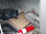 ✅ 2003 Ford Econoline Cargo • VIN: 1FTNE24L63HB74653 • Lot: 43800796. Wystawiony na IAAI z przebiegiem 273 959 mil. Bezpłatny archiwum sprzedaży aukcyjnych z USA i szczegółowy raport historii pojazdu na DreamBid. Zdjęcie 8.