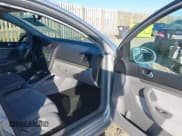 ✅ 2007 Volkswagen Rabbit • VIN: WVWDS71K37W262025 • Лот: 43116088. Опубликован ранее на IAAI с пробегом 113 567 миль. Бесплатный доступ к архиву аукционных продаж из США и подробный отчёт об истории автомобиля на DreamBid. Изображение 5.