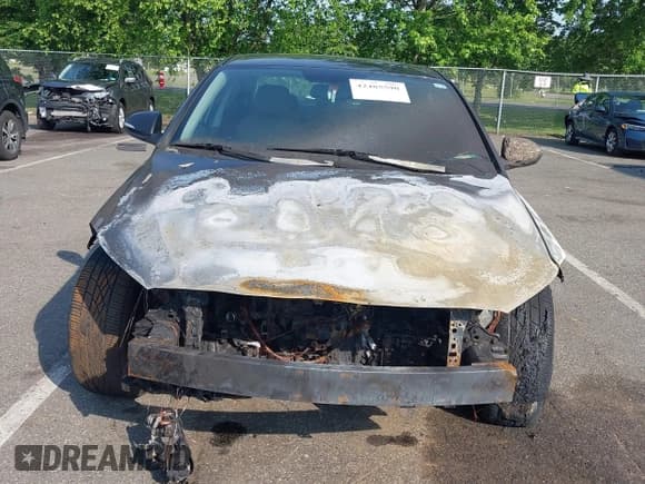 ✅ 2017 Hyundai Elantra SE • VIN: 5NPD84LF3HH056983 • Lot: 42485590. Listed on IAAI with Not provided. Free auction sales archive from the USA and detailed vehicle history report at DreamBid. Image 6.