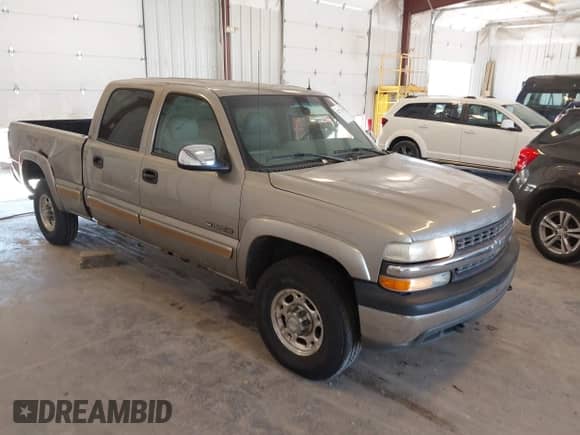 2002 Chevrolet Silverado 1500HD LS with VIN 1GCGK13U42F107887, listed as a IAAI auction lot 42772154 with 102,596 mi miles and . Bid and sale history available at DreamBid. Image 1.