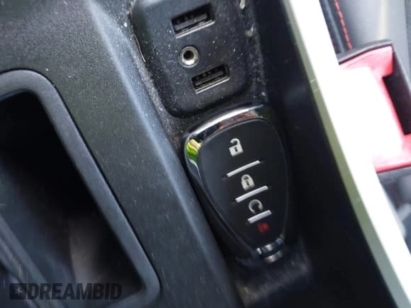 ✅ 2019 Chevrolet Bolt EV Premier • VIN: 1G1FZ6S07K4134203 • Lot: 43673295. Listed on IAAI with 56,834 mi. Free auction sales archive from the USA and detailed vehicle history report at DreamBid. Image 11.