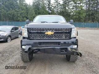 ✅ 2013 Chevrolet Silverado 3500HD High Country • VIN: 1GC4K1E89DF156508 • Лот: 66989154. Опубликован ранее на Copart с пробегом 207 980 миль. Бесплатный доступ к архиву аукционных продаж из США и подробный отчёт об истории автомобиля на DreamBid. Изображение 5.