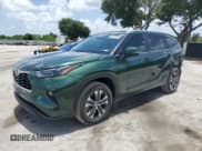 ✅ 2025 Toyota Highlander LE • VIN: 5TDKDRAH5SS552969 • Lot: 60917695. Wystawiony na Copart z przebiegiem 1 963 mil. Bezpłatny archiwum sprzedaży aukcyjnych z USA i szczegółowy raport historii pojazdu na DreamBid. Zdjęcie 1.