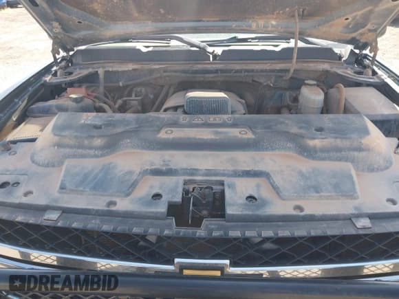 ✅ 2011 Chevrolet Silverado 2500HD • VIN: 1GB2KVCG9BZ411876 • Lot: 42557170. Wystawiony na IAAI z przebiegiem 71 775 mil. Bezpłatny archiwum sprzedaży aukcyjnych z USA i szczegółowy raport historii pojazdu na DreamBid. Zdjęcie 10.