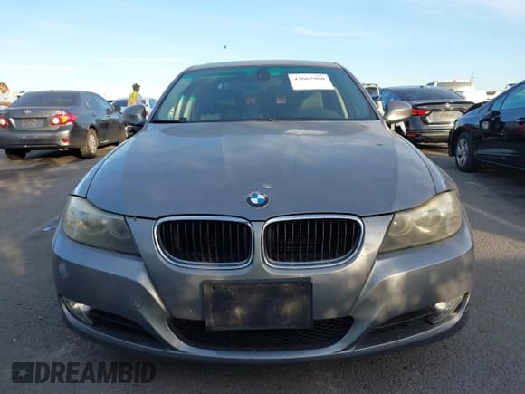 ✅ 2009 BMW 3 Series 328i • VIN: WBAPH57529NL79215 • Lot: 43667900. Listed on IAAI with 114,605 mi. Free auction sales archive from the USA and detailed vehicle history report at DreamBid. Image 12.
