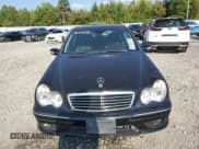 ✅ 2006 Mercedes-Benz C 230 Sport • VIN: WDBRF52H16F748864 • Lot: 81154175. Wystawiony na Copart z przebiegiem Nie podano. Bezpłatny archiwum sprzedaży aukcyjnych z USA i szczegółowy raport historii pojazdu na DreamBid. Zdjęcie 5.