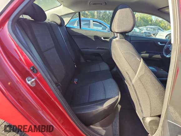 ✅ 2019 Kia Rio S • VIN: 3KPA24AB5KE242220 • Lot: 92373665. Wystawiony na Copart z przebiegiem 61 920 mil. Bezpłatny archiwum sprzedaży aukcyjnych z USA i szczegółowy raport historii pojazdu na DreamBid. Zdjęcie 10.