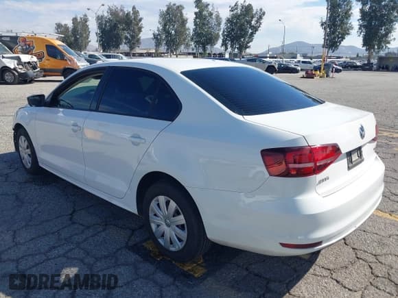 ✅ 2016 Volkswagen Jetta S • VIN: 3VW267AJ0GM270132 • Lot: 43503325. Wystawiony na IAAI z przebiegiem 138 761 mil. Bezpłatny archiwum sprzedaży aukcyjnych z USA i szczegółowy raport historii pojazdu na DreamBid. Zdjęcie 3.