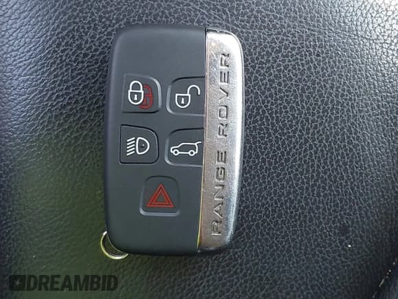 ✅ 2013 Land Rover Range Rover Evoque Pure Premium • VIN: SALVR2BG5DH728012 • Lot: 42759676. Wystawiony na IAAI z przebiegiem 108 391 mil. Bezpłatny archiwum sprzedaży aukcyjnych z USA i szczegółowy raport historii pojazdu na DreamBid. Zdjęcie 11.