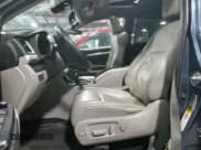 ✅ 2019 Toyota Highlander SE • VIN: 5TDJZRFH0KS957269 • Лот: 51308625. Опубликован ранее на Copart с пробегом 100 444 миль. Бесплатный доступ к архиву аукционных продаж из США и подробный отчёт об истории автомобиля на DreamBid. Изображение 7.