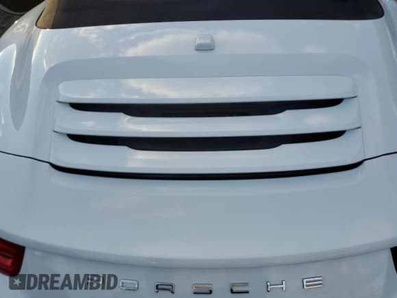 ✅ 2015 Porsche 911 Carrera S • VIN: WP0CB2A91FS155329 • Лот: 80475144. Опубликован ранее на Copart с пробегом Не указан. Бесплатный доступ к архиву аукционных продаж из США и подробный отчёт об истории автомобиля на DreamBid. Изображение 11.