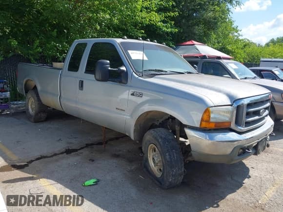 ✅ 1999 Ford F-250 XL • VIN: 1FTNX21F1XEB63172 • Lot: 42721453. Listed on IAAI with 202,026 mi. Free auction sales archive from the USA and detailed vehicle history report at DreamBid. Image 1.