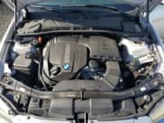 ✅ 2011 BMW 3 Series 335i • VIN: WBAPM5C58BE576008 • Лот: 92021585. Опубликован ранее на Copart с пробегом 71 909 миль. Бесплатный доступ к архиву аукционных продаж из США и подробный отчёт об истории автомобиля на DreamBid. Изображение 11.