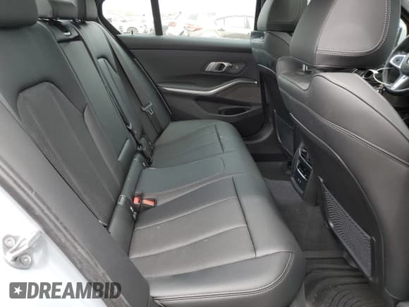 ✅ 2023 BMW 3 Series 330i xDrive • VIN: 3MW89FF03P8D06285 • Lot: 58575825. Wystawiony na Copart z przebiegiem 2 805 mil. Bezpłatny archiwum sprzedaży aukcyjnych z USA i szczegółowy raport historii pojazdu na DreamBid. Zdjęcie 10.