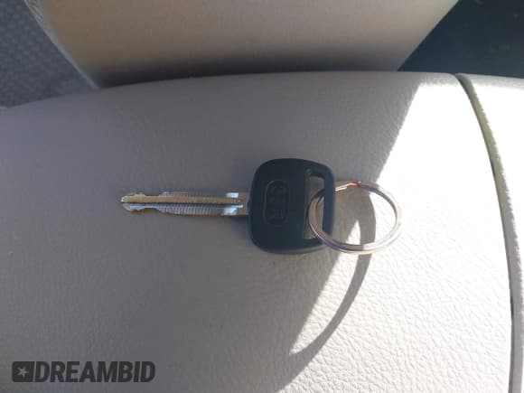 ✅ 2008 Toyota Yaris • VIN: JTDBT923881228703 • Lot: 43495500. Wystawiony na IAAI z przebiegiem 400 000 mil. Bezpłatny archiwum sprzedaży aukcyjnych z USA i szczegółowy raport historii pojazdu na DreamBid. Zdjęcie 11.