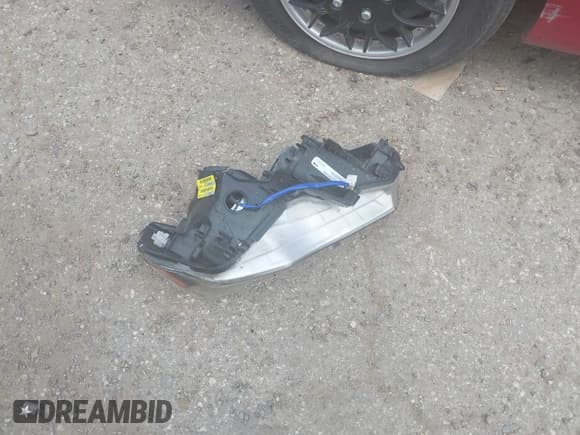 ✅ 2015 Toyota 4Runner SR5 • VIN: JTEZU5JR6F5092017 • Lot: 43072537. Wystawiony na IAAI z przebiegiem 121 654 mil. Bezpłatny archiwum sprzedaży aukcyjnych z USA i szczegółowy raport historii pojazdu na DreamBid. Zdjęcie 12.