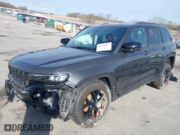 ✅ 2025 Jeep Grand Cherokee Altitude X • VIN: 1C4RJHAGXSC289968 • Лот: 41918797. Опубликован ранее на IAAI с пробегом 672 миль. Бесплатный доступ к архиву аукционных продаж из США и подробный отчёт об истории автомобиля на DreamBid. Изображение 2.