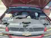 ✅ 2004 Chevrolet Silverado 1500 LS • VIN: 2GCEC19TX41373024 • Lot: 62251884. Wystawiony na Copart z przebiegiem 199 363 mil mil. Skorzystaj z bezpłatnego archiwum sprzedaży aukcyjnych z USA i zobacz szczegółowy raport historii pojazdu na DreamBid. Zdjęcie 11.