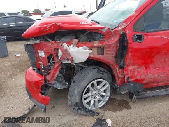 ✅ 2020 Chevrolet Silverado 1500 RST • VIN: 3GCUYEET6LG379371 • Lot: 42913404. Wystawiony na IAAI z przebiegiem Nie podano. Bezpłatny archiwum sprzedaży aukcyjnych z USA i szczegółowy raport historii pojazdu na DreamBid. Zdjęcie 6.