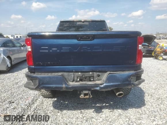 ✅ 2022 Chevrolet Silverado 2500HD LTZ • VIN: 1GC4YPEY2NF228037 • Lot: 89992125. Wystawiony na Copart z przebiegiem 31 602 mil. Bezpłatny archiwum sprzedaży aukcyjnych z USA i szczegółowy raport historii pojazdu na DreamBid. Zdjęcie 6.