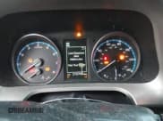 ✅ 2018 Toyota RAV4 XLE • VIN: 2T3RFREVXJW808321 • Лот: 43502542. Опубликован ранее на IAAI с пробегом 216 749 миль. Бесплатный доступ к архиву аукционных продаж из США и подробный отчёт об истории автомобиля на DreamBid. Изображение 15.