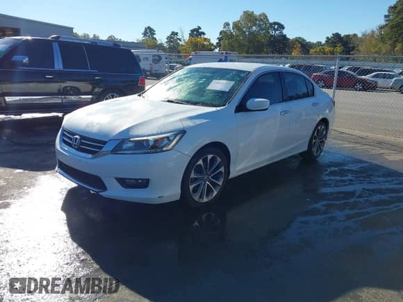 2014 Honda Accord Sport с VIN 1HGCR2F55EA196490, выставлен на аукционе IAAI как лот 43443283 с пробегом 190 646 миль миль и . История ставок и продаж доступна на DreamBid. Изображение 17.