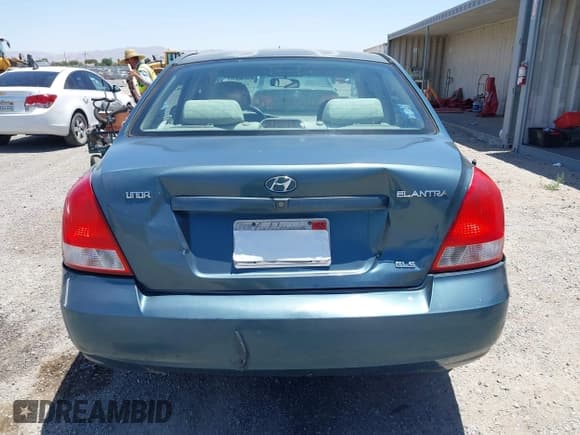 ✅ 2002 Hyundai Elantra GLS • VIN: KMHDN45D12U325298 • Lot: 42670289. Wystawiony na IAAI z przebiegiem 258 307 mil. Bezpłatny archiwum sprzedaży aukcyjnych z USA i szczegółowy raport historii pojazdu na DreamBid. Zdjęcie 16.