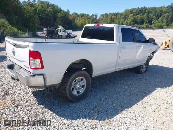 ✅ 2021 Ram 2500 Big Horn • VIN: 3C6UR5JL1MG627828 • Lot: 43159333. Wystawiony na IAAI z przebiegiem 81 343 mil. Bezpłatny archiwum sprzedaży aukcyjnych z USA i szczegółowy raport historii pojazdu na DreamBid. Zdjęcie 4.