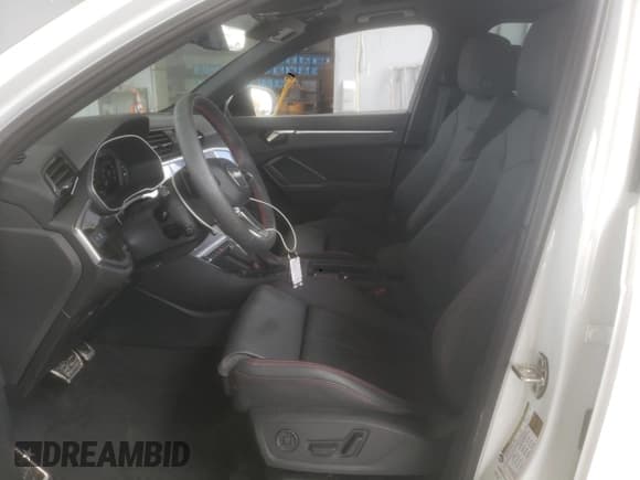 ✅ 2025 Audi Q3 S line Premium Plus • VIN: WA1EECF35S1046862 • Lot: 89723285. Wystawiony na Copart z przebiegiem 3 011 mil. Bezpłatny archiwum sprzedaży aukcyjnych z USA i szczegółowy raport historii pojazdu na DreamBid. Zdjęcie 7.