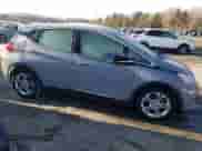 2020 Chevrolet Bolt EV LT z VIN 1G1FY6S0XL4114449, wystawiony jako Copart lot #40391804 z przebiegiem 21 088 mil mil oraz . Historia ofert i sprzedaży dostępna na DreamBid. Obrazek 4.