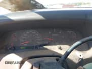 ✅ 2004 Ford F-250 XL • VIN: 1FTNX20L94EB54576 • Lot: 42345311. Wystawiony na IAAI z przebiegiem 176 877 mil. Bezpłatny archiwum sprzedaży aukcyjnych z USA i szczegółowy raport historii pojazdu na DreamBid. Zdjęcie 7.