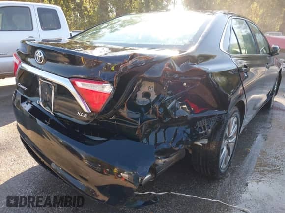 2017 Toyota Camry XLE z VIN 4T1BF1FK3HU739790, wystawiony jako IAAI lot #43380795 z przebiegiem 98 023 mil mil oraz . Historia ofert i sprzedaży dostępna na DreamBid. Obrazek 6.